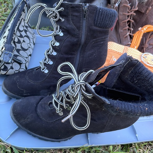 Heels - Picture 2 of 3